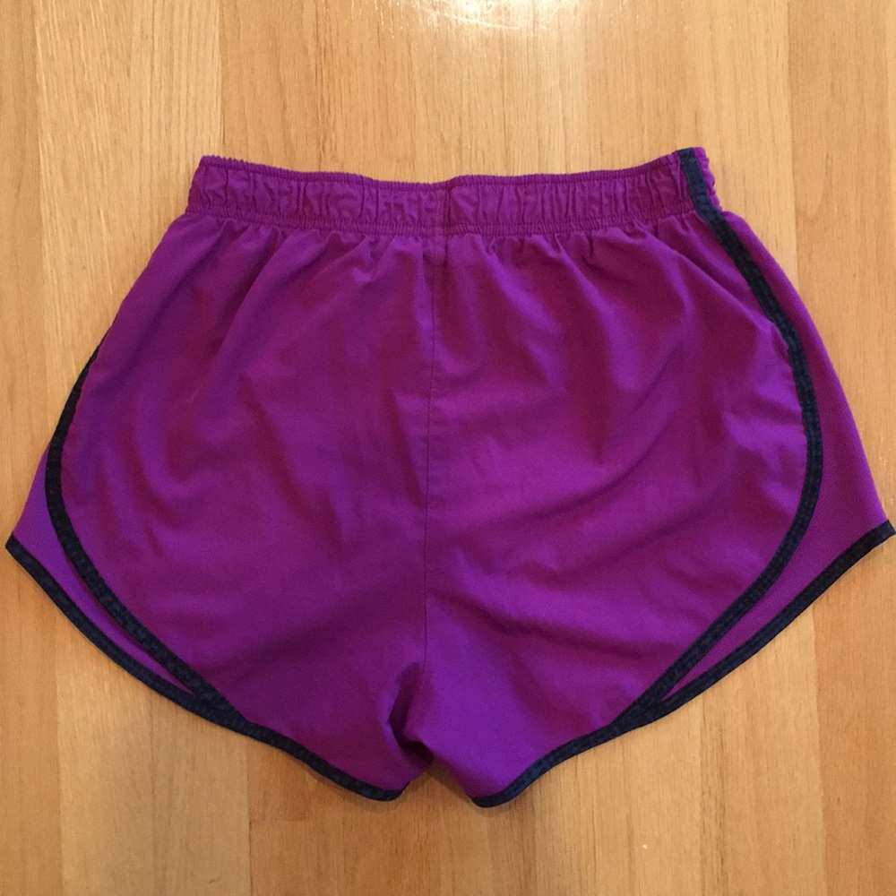 Women’s Nike Running Shorts - Picture 2 of 3